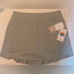 Vuori - Halo Performance Skirt in Pale Grey Heather